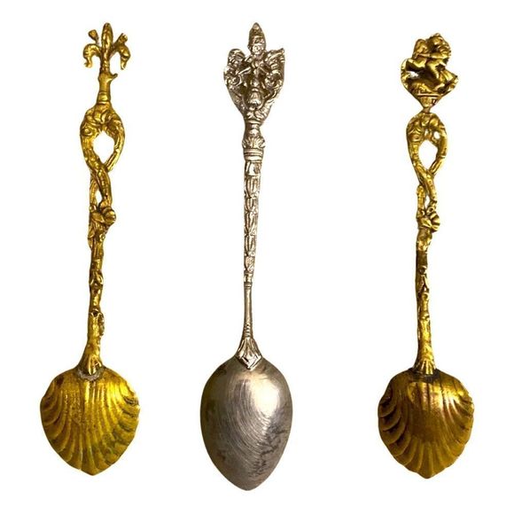 Vintage Collectible Spoons 1 Roma S Pietro Rome Italy & 2 Gold Demitasse… - Picture 2 of 2
